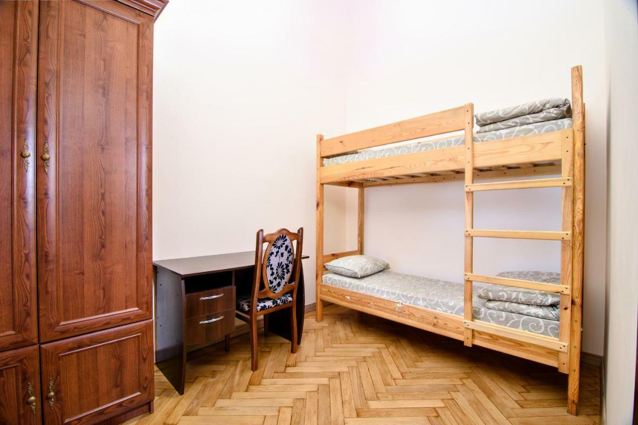 Cossacks Hostel Leópolis Habitación foto